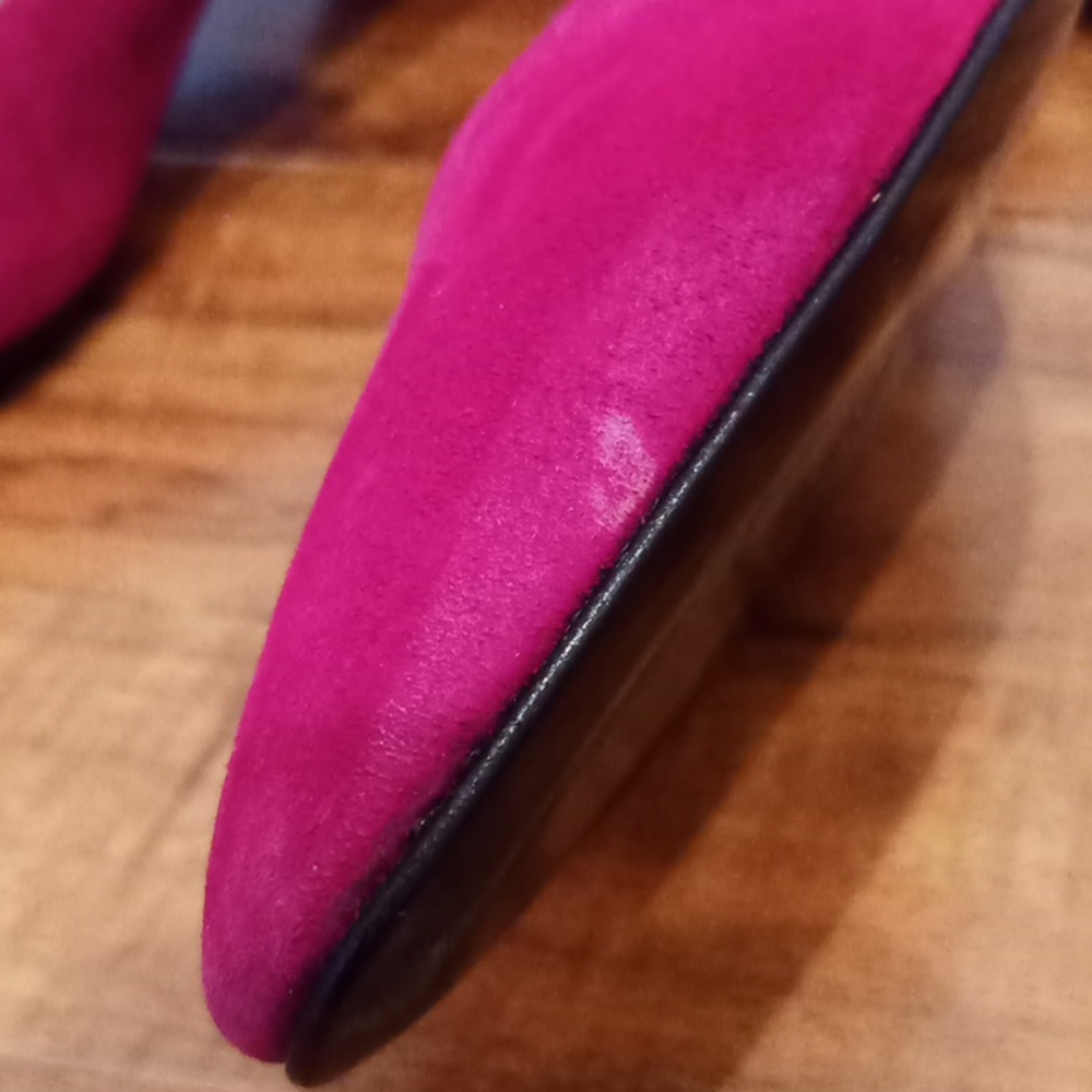 St. John Red Suede Pumps, 9.5 S (Narrow) - Picture 9 of 10